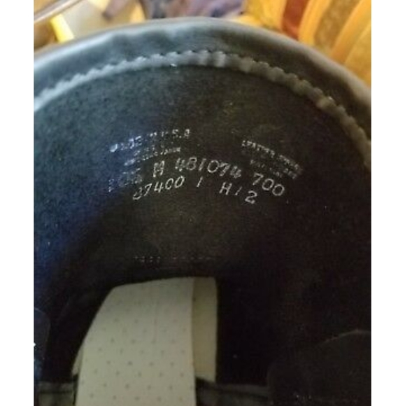 Boots - Picture 3 of 4